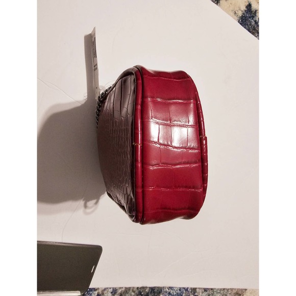 No Boundries Red Phone North/South Crossbody  Bag - Picture 5 of 13